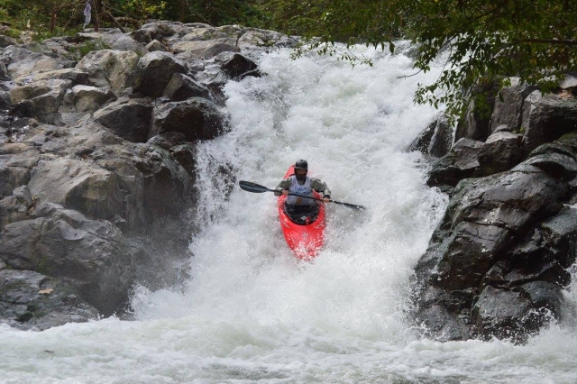 competencia en kayak